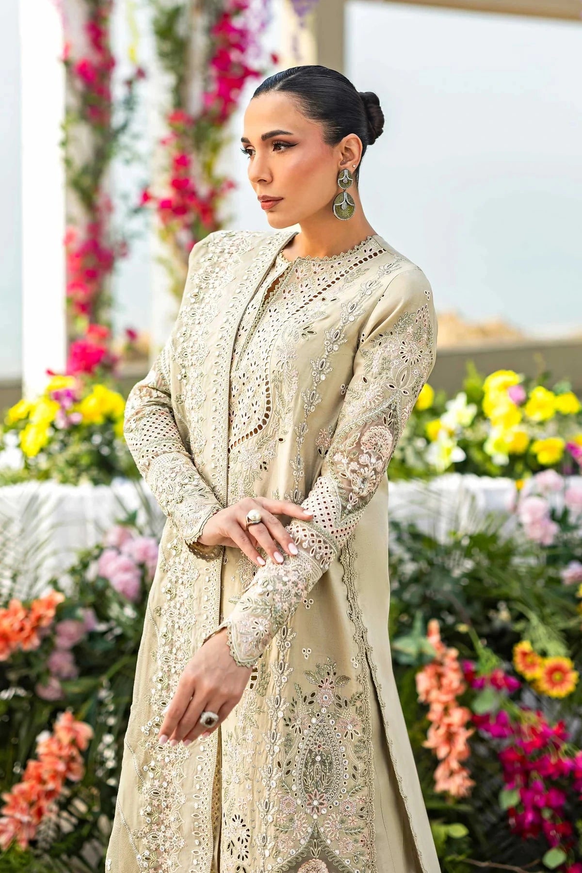 Akbar Aslam - 3PC Luxury Lawn Embroidered Suit