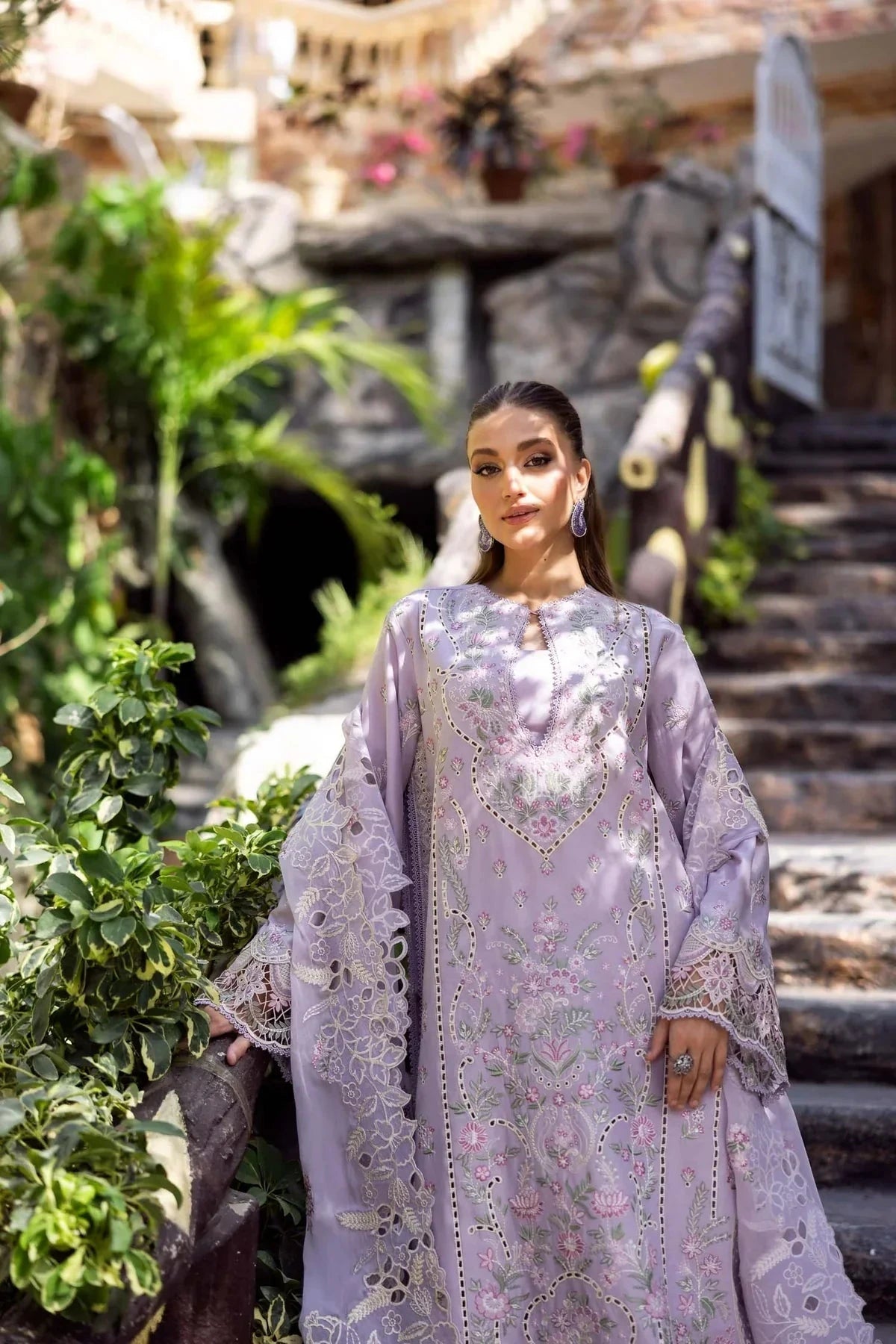 Akbar Aslam - 3PC Luxury Lawn Embroidered Suit