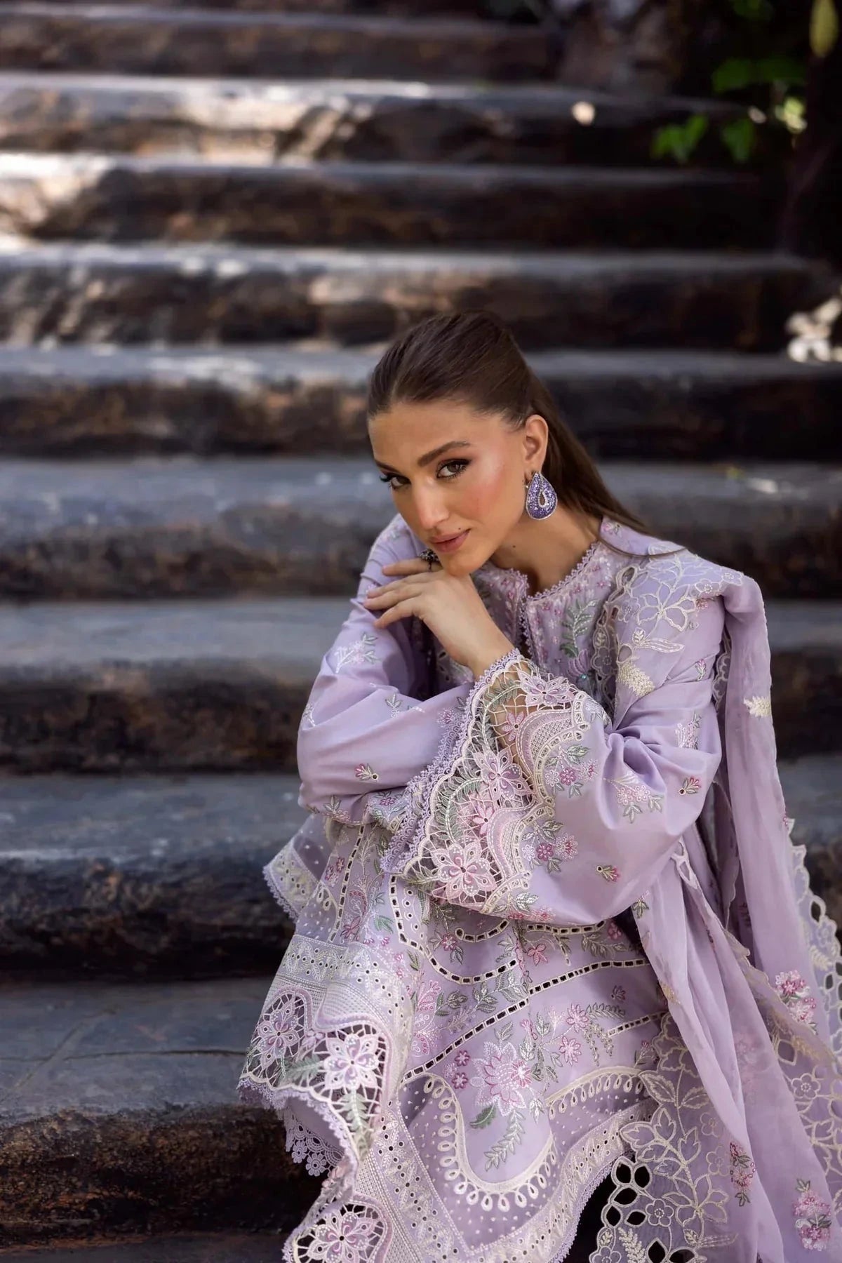 Akbar Aslam - 3PC Luxury Lawn Embroidered Suit