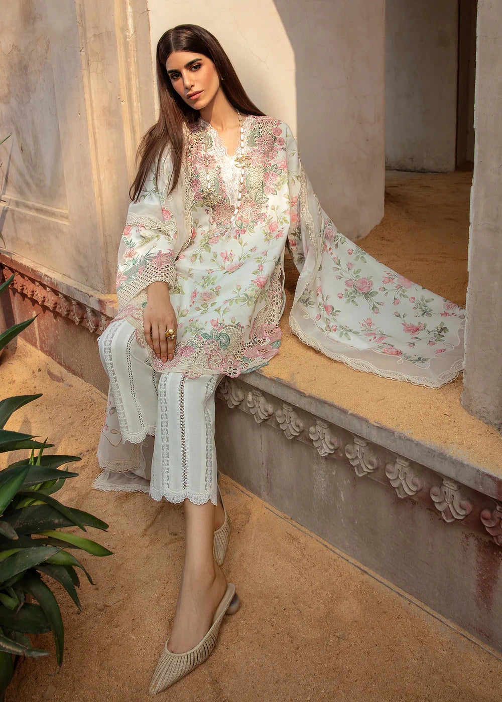CRIMSON - 3PC Luxury Lawn Embroidered Suit