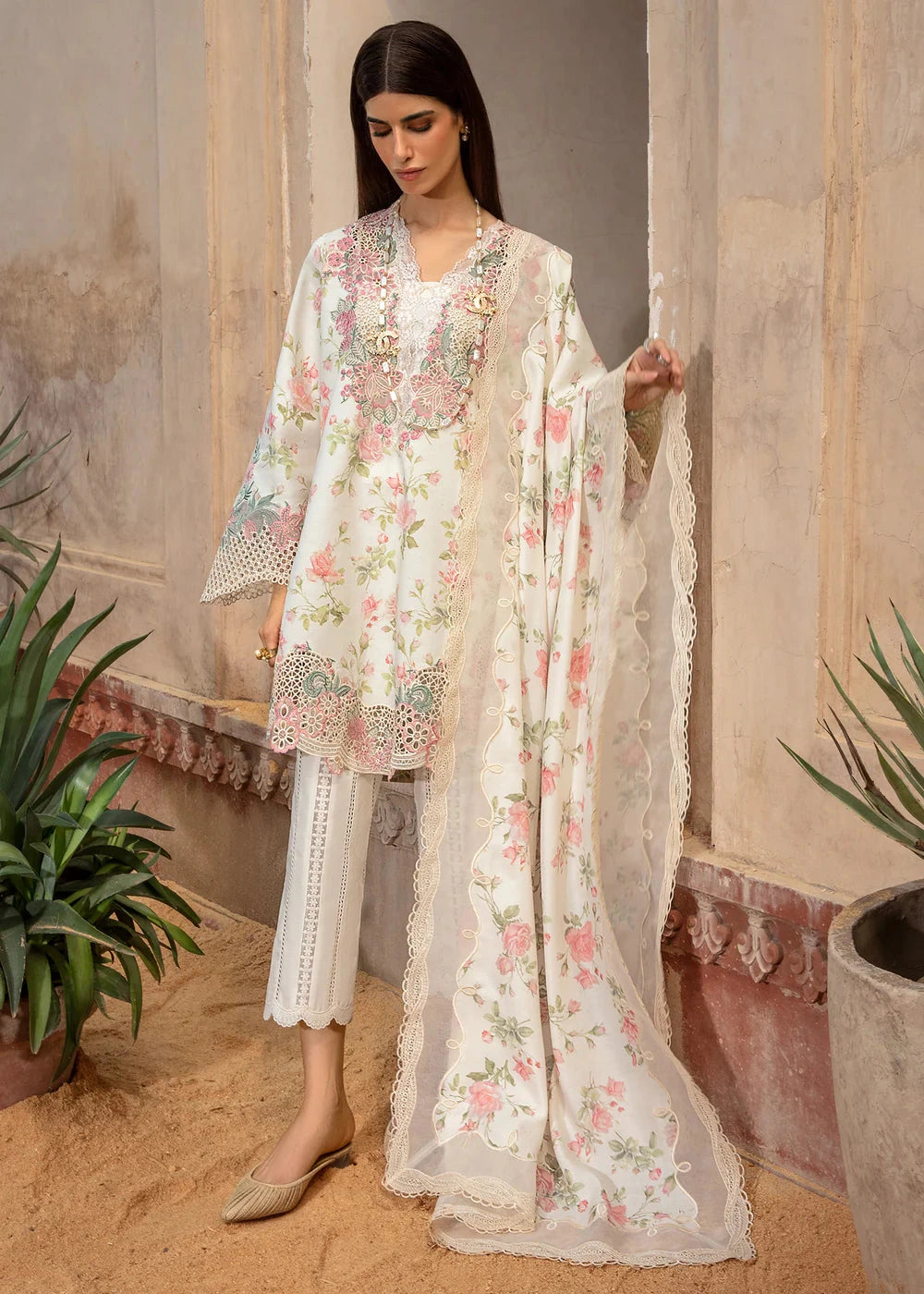 CRIMSON - 3PC Luxury Lawn Embroidered Suit