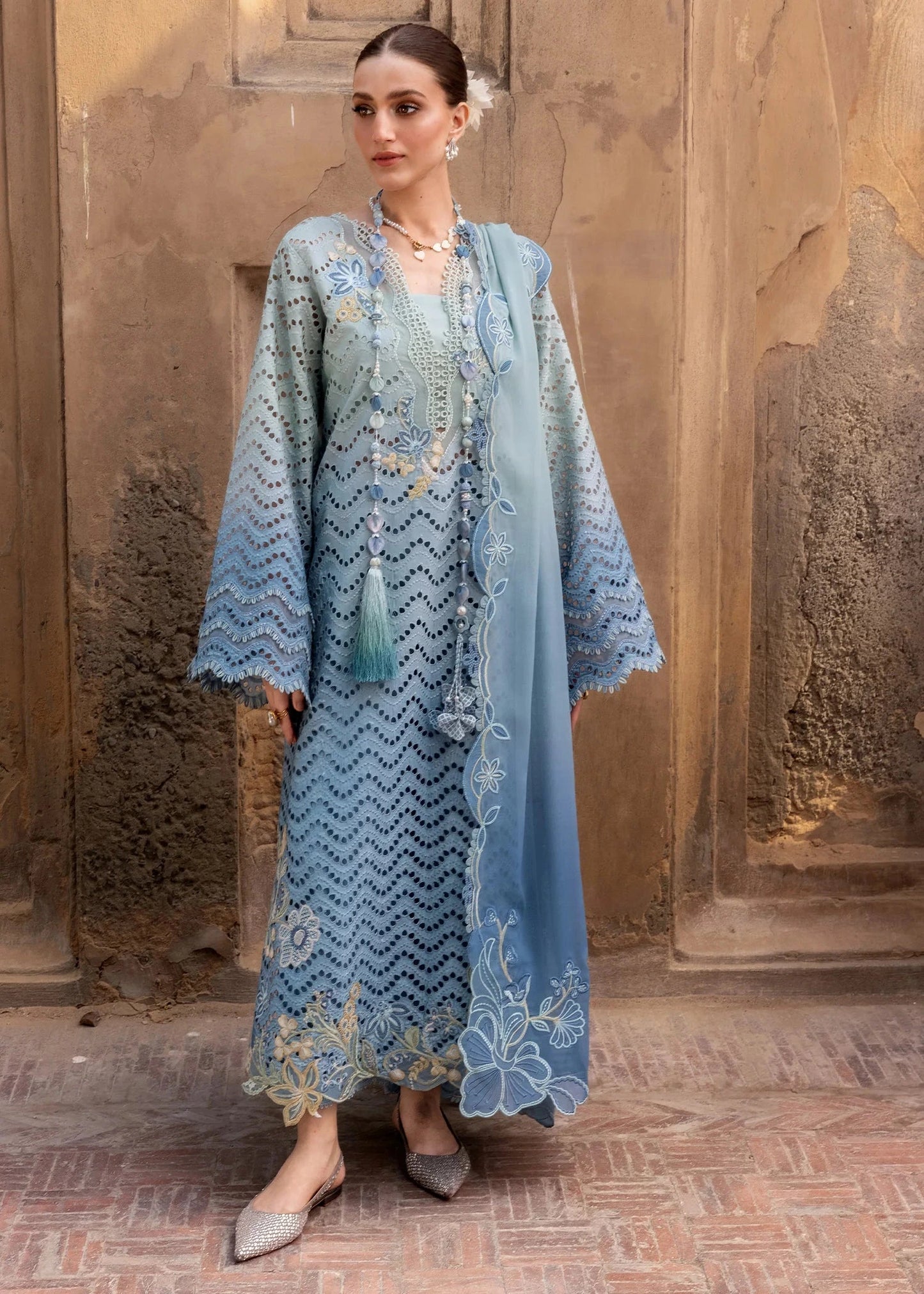 Crimson - 3PC Luxury Lawn Embroidered Suit