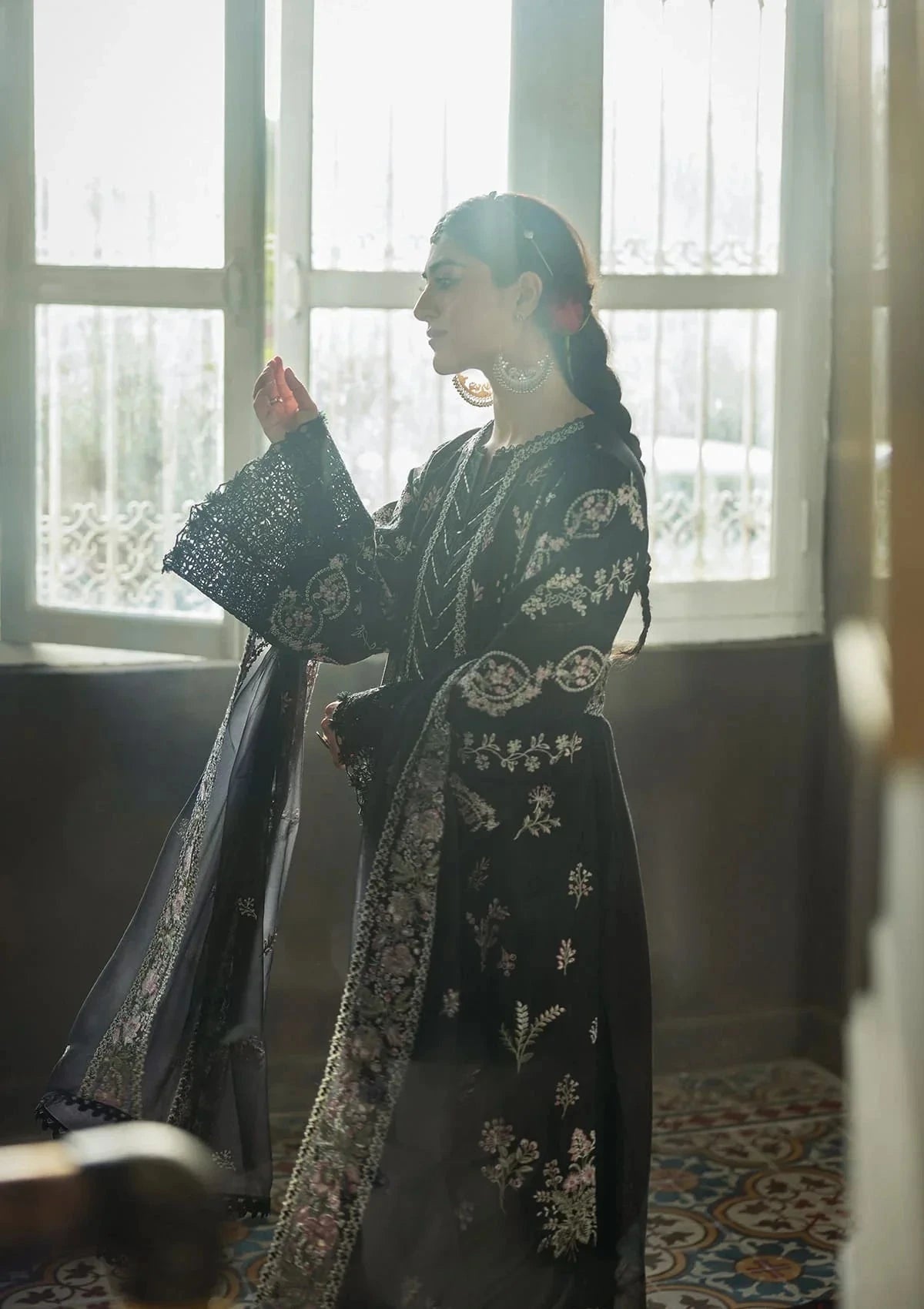 KAHF - 3PC Luxury Lawn Embroidered Suit