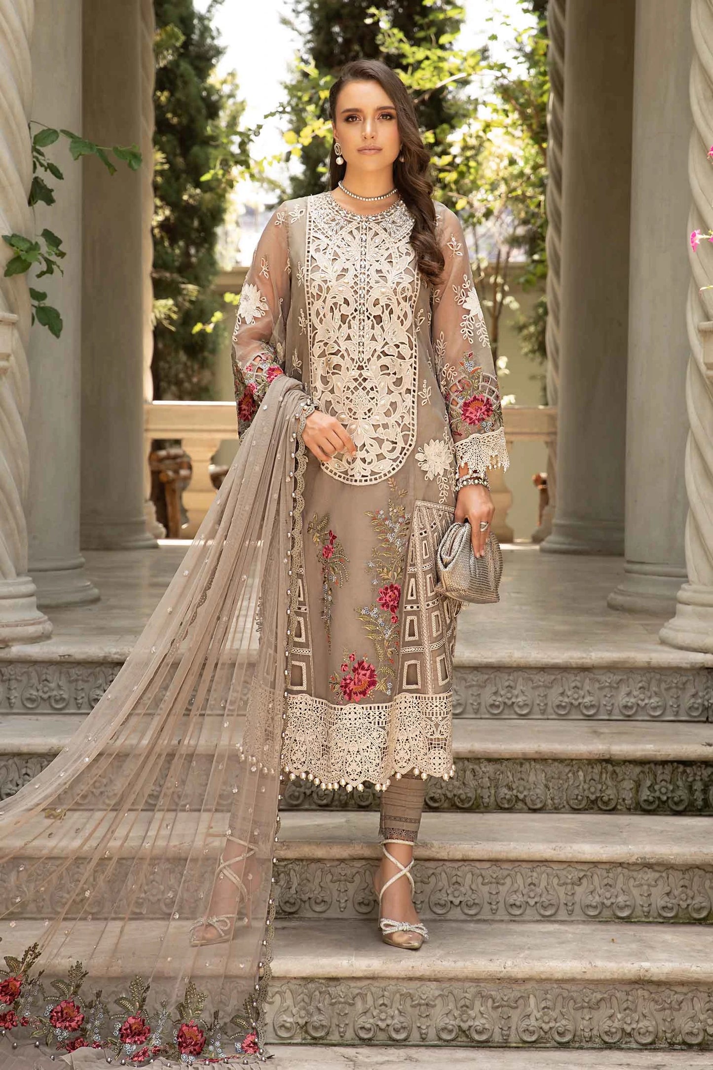MARIA.B - 3PC Luxury Lawn Embroidered Suit