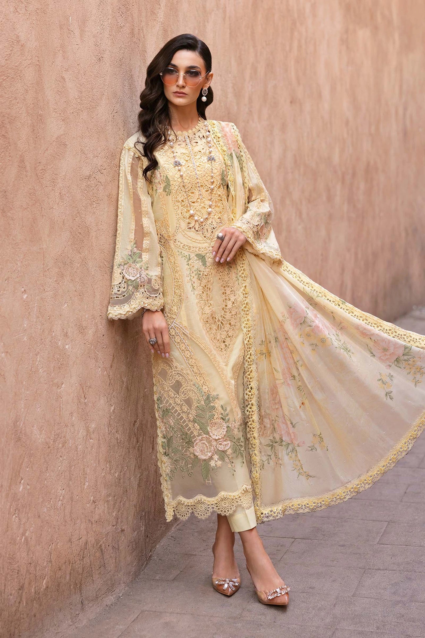 Maria.B - 3PC Luxury Lawn Embroidered Suit