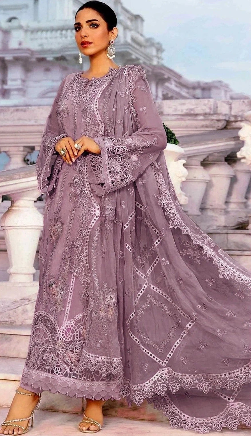 MARIA.B - 3PC Luxury Lawn Embroidered Suit