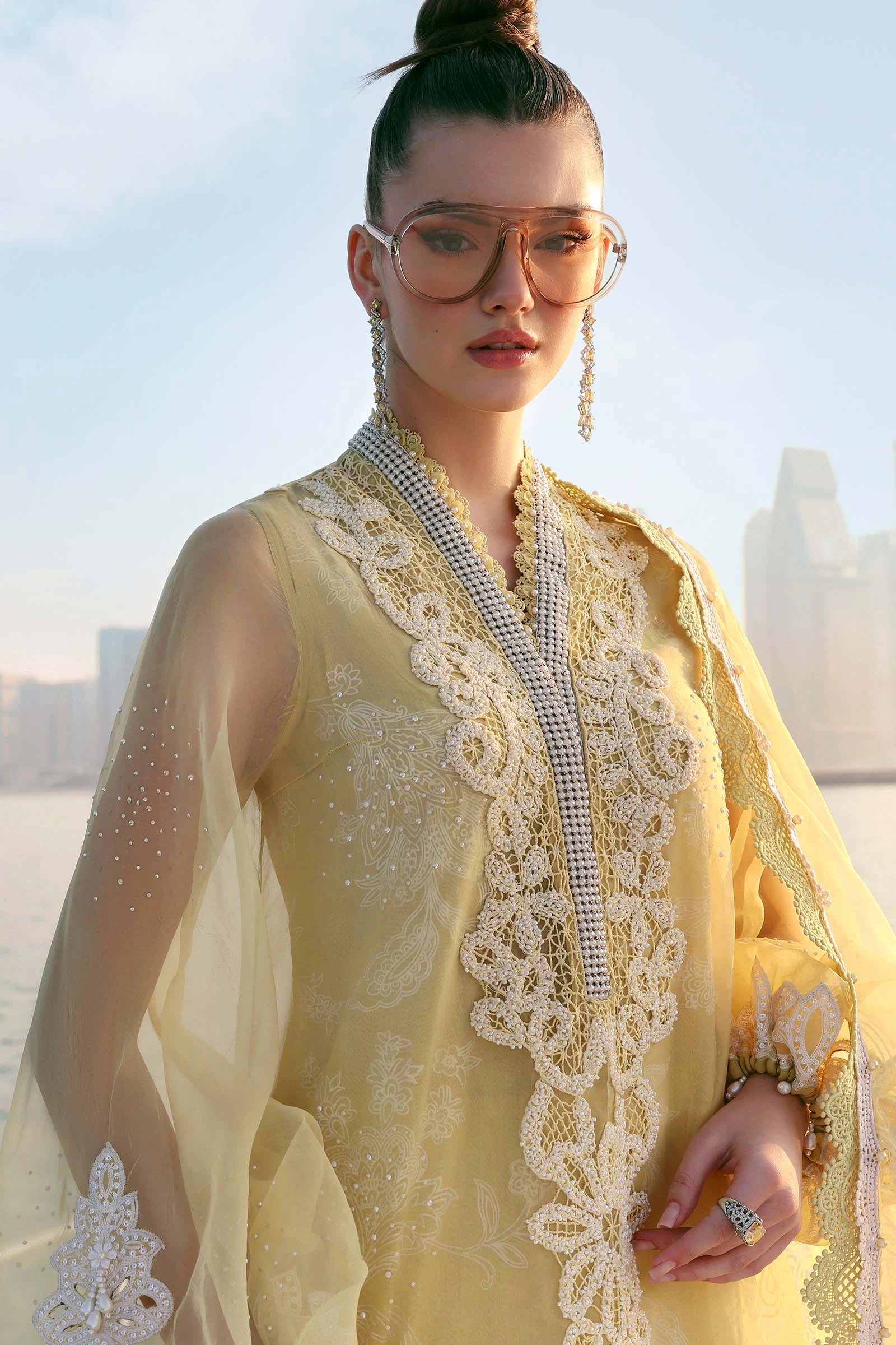 Maria.B - 3PC Luxury Lawn Embroidered Suit