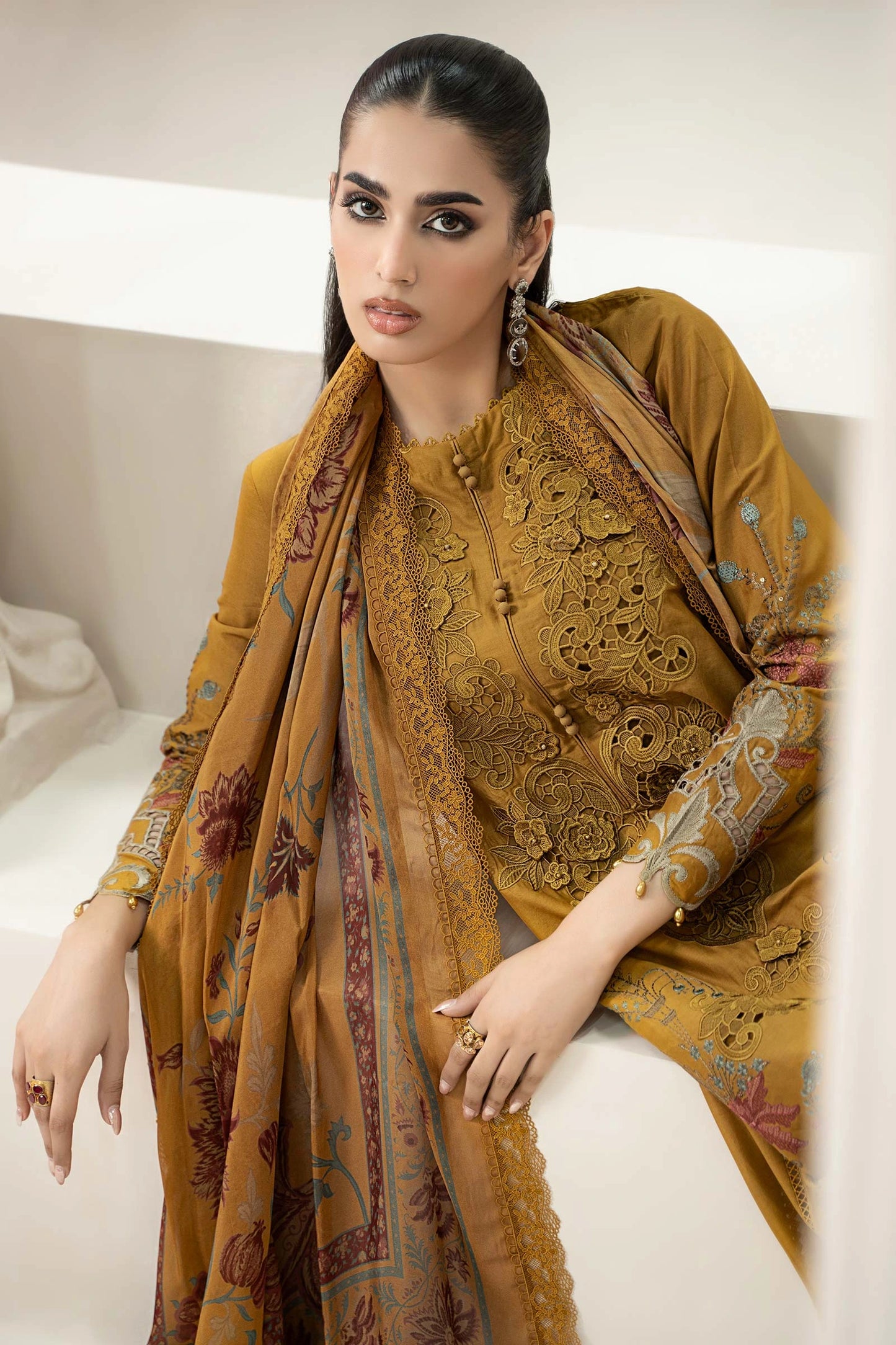 Maria.B - 3PC Luxury Lawn Embroidered Suit