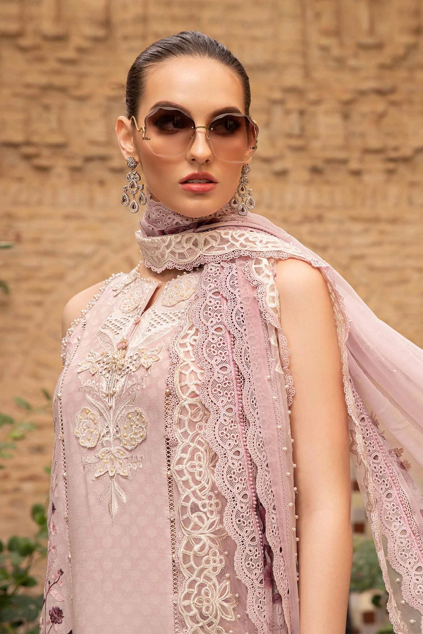 Maria.B - 3PC Luxury Lawn Embroidered Suit