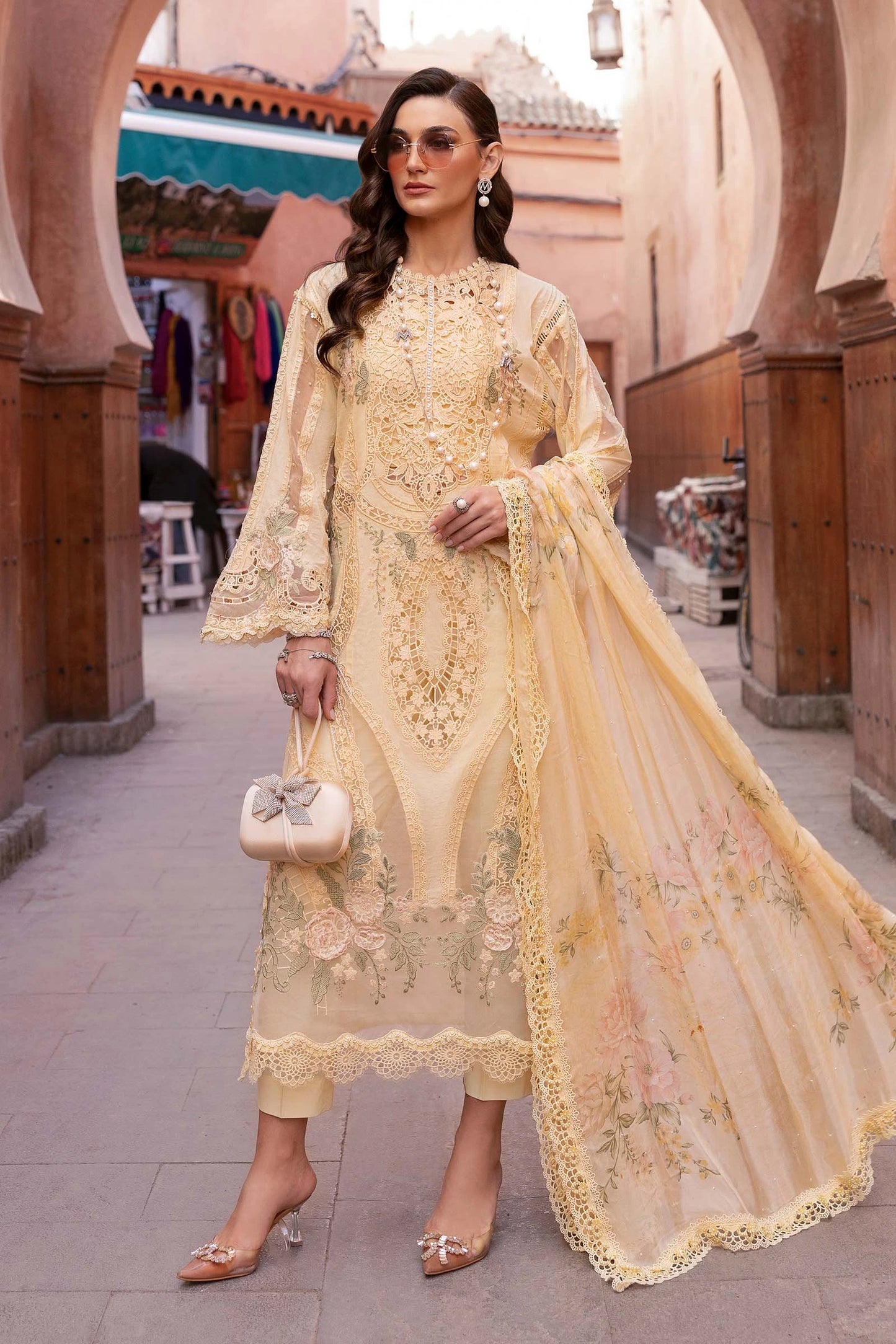 Maria.B - 3PC Luxury Lawn Embroidered Suit