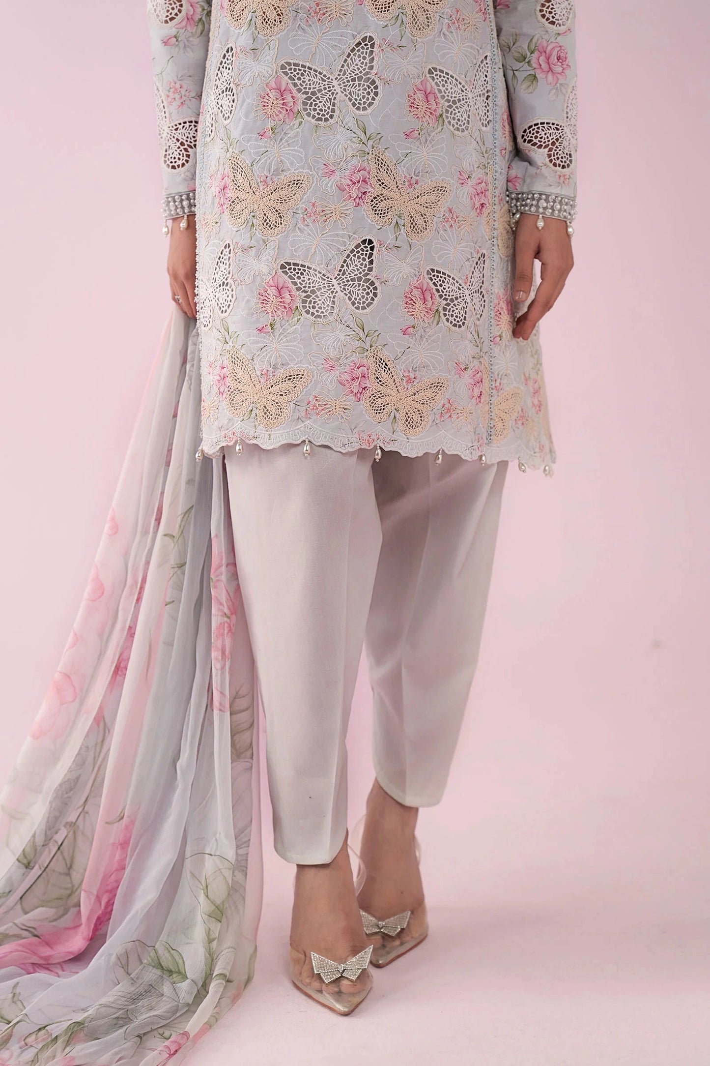Maria.B - 3PC Luxury Lawn Embroidered Suit