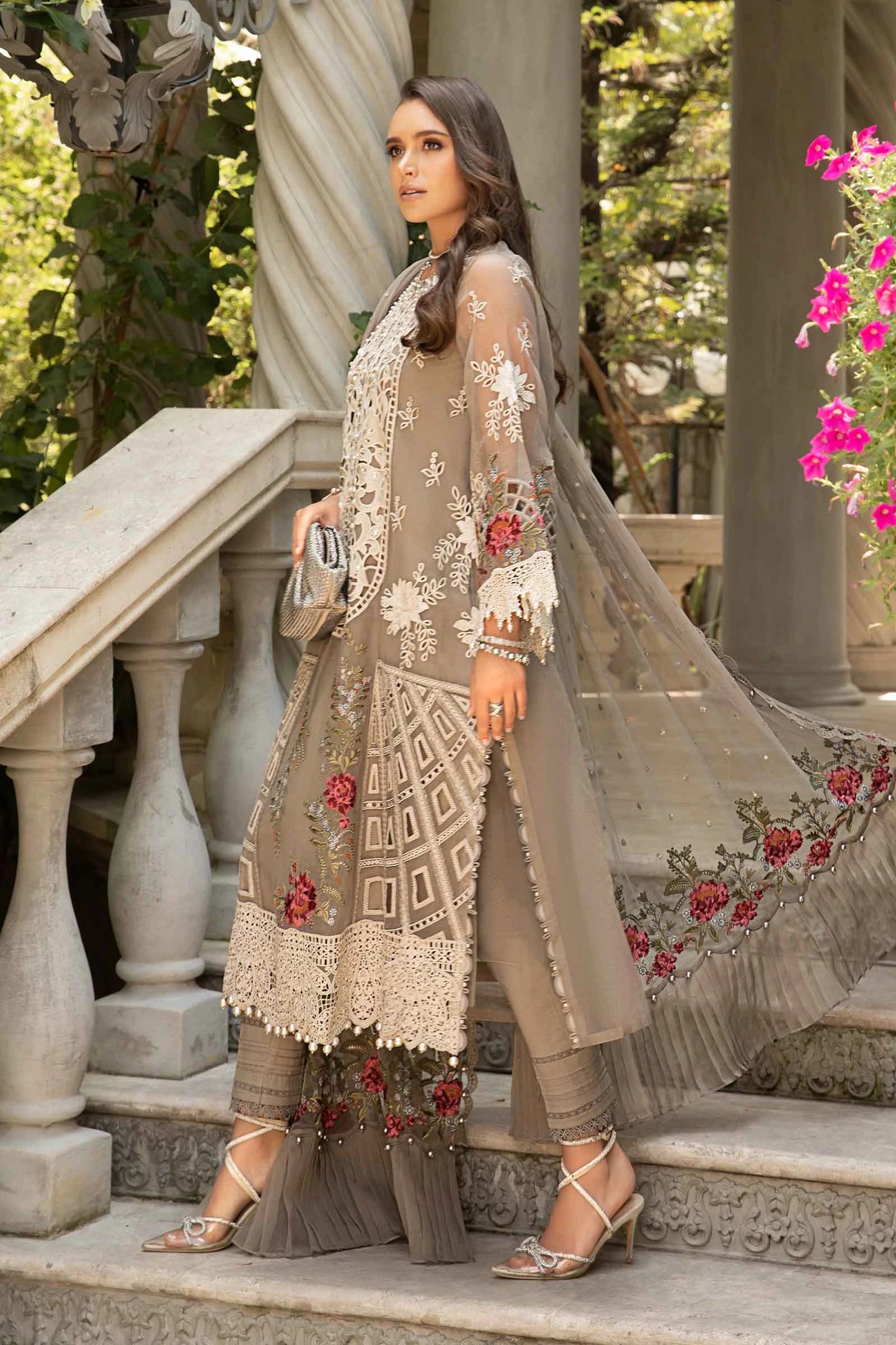 MARIA.B - 3PC Luxury Lawn Embroidered Suit