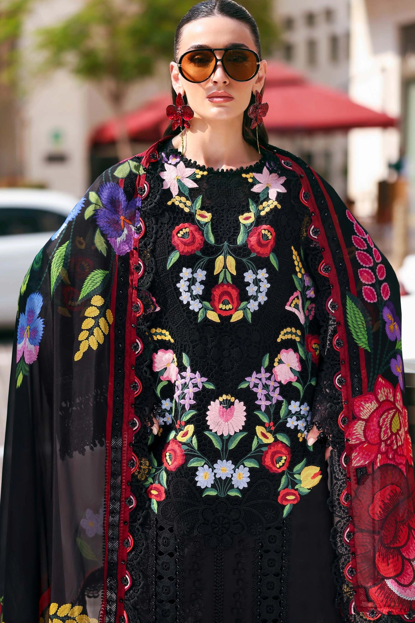 Maria.B - 3PC Luxury Lawn Embroidered Suit