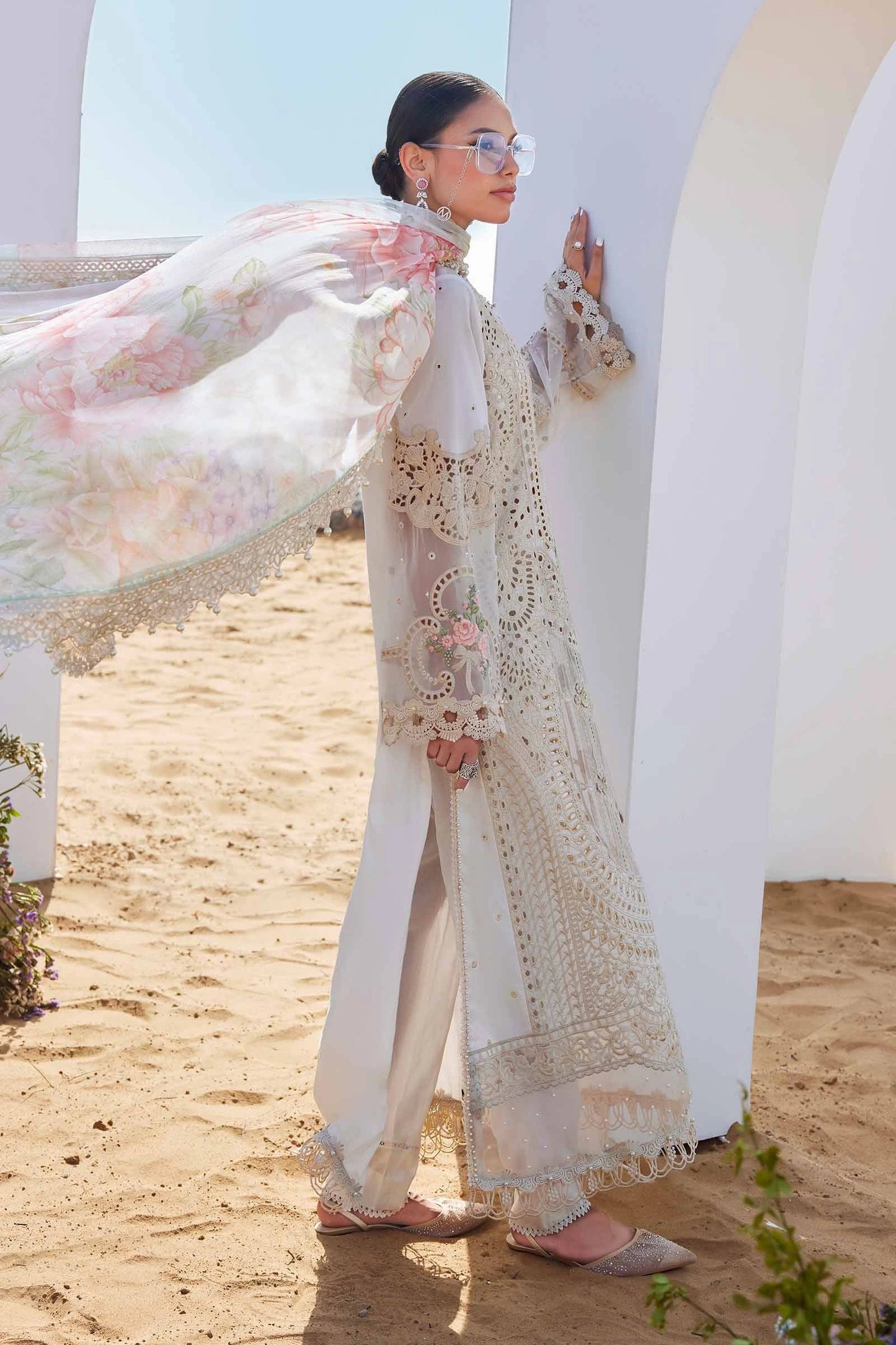 Maria.B - 3PC Luxury Lawn Embroidered Suit