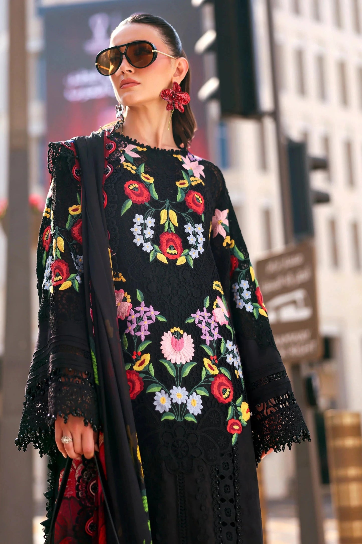 Maria.B - 3PC Luxury Lawn Embroidered Suit