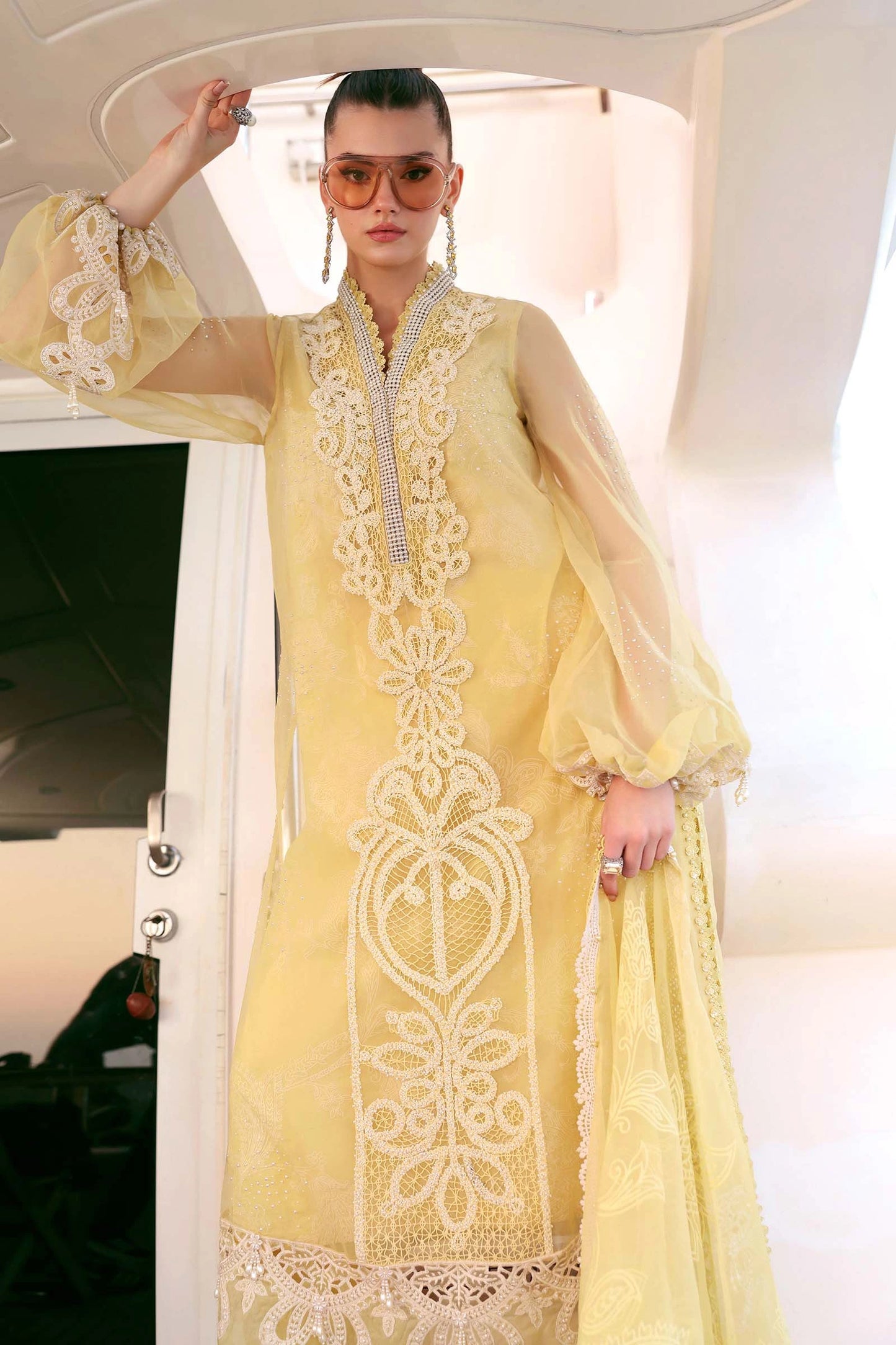 Maria.B - 3PC Luxury Lawn Embroidered Suit
