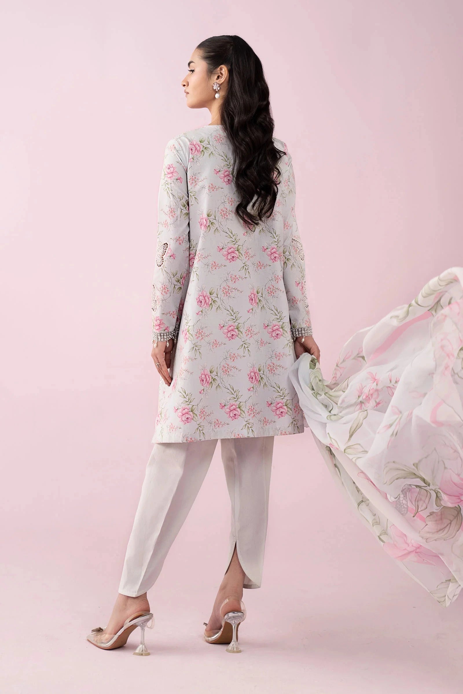 Maria.B - 3PC Luxury Lawn Embroidered Suit