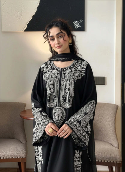Mirana - 3PC Luxury Lawn Embroidered Suit