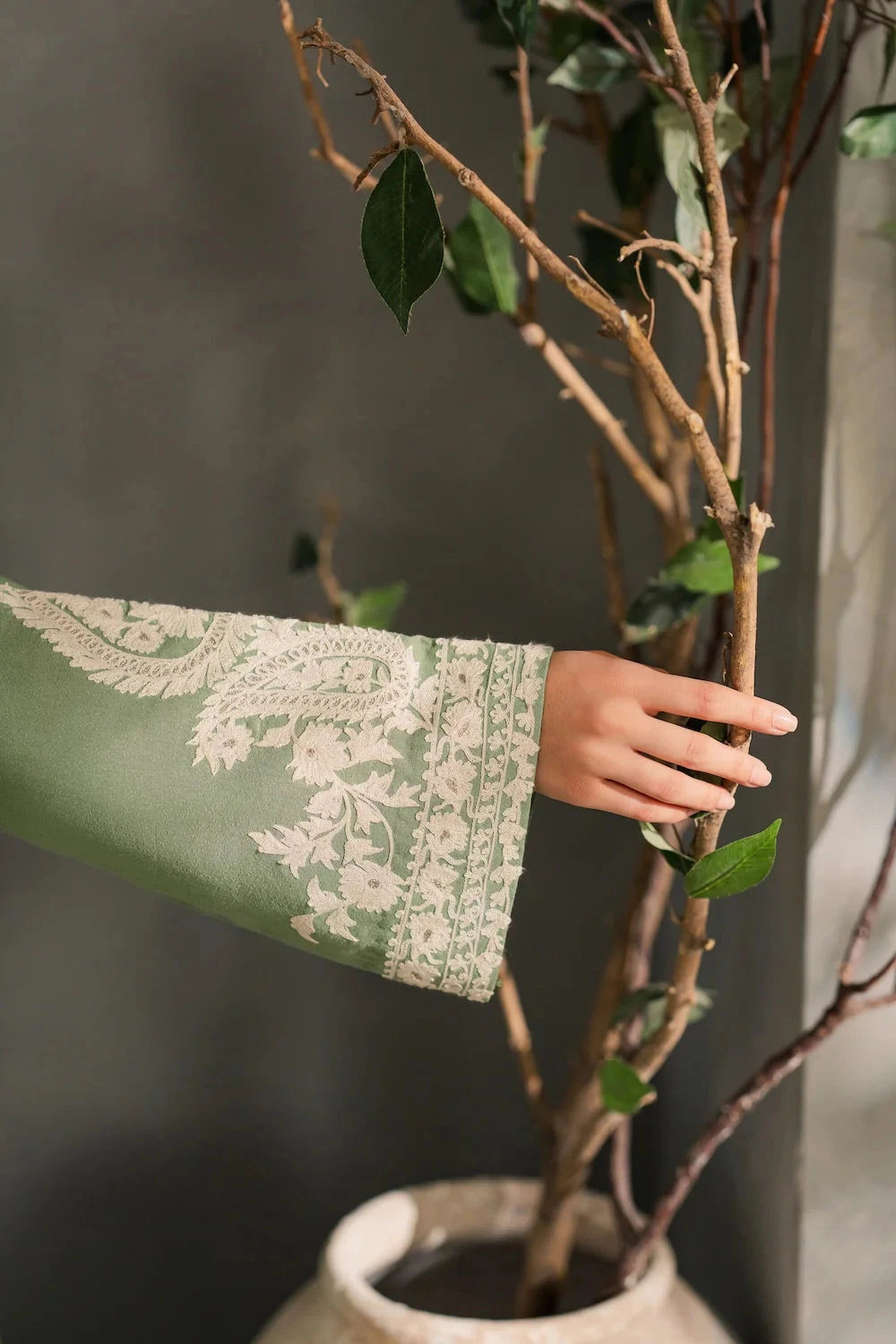 Mirana - 3PC Luxury Lawn Embroidered Suit