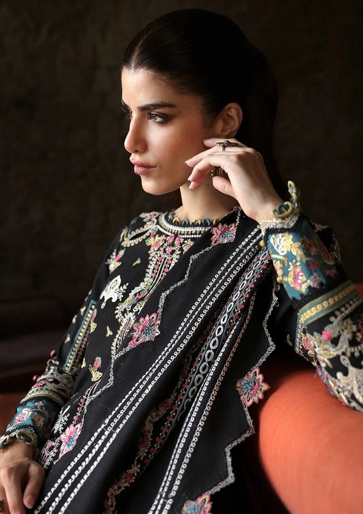 Qalamkar - 3PC Luxury Lawn Embroidered Suit