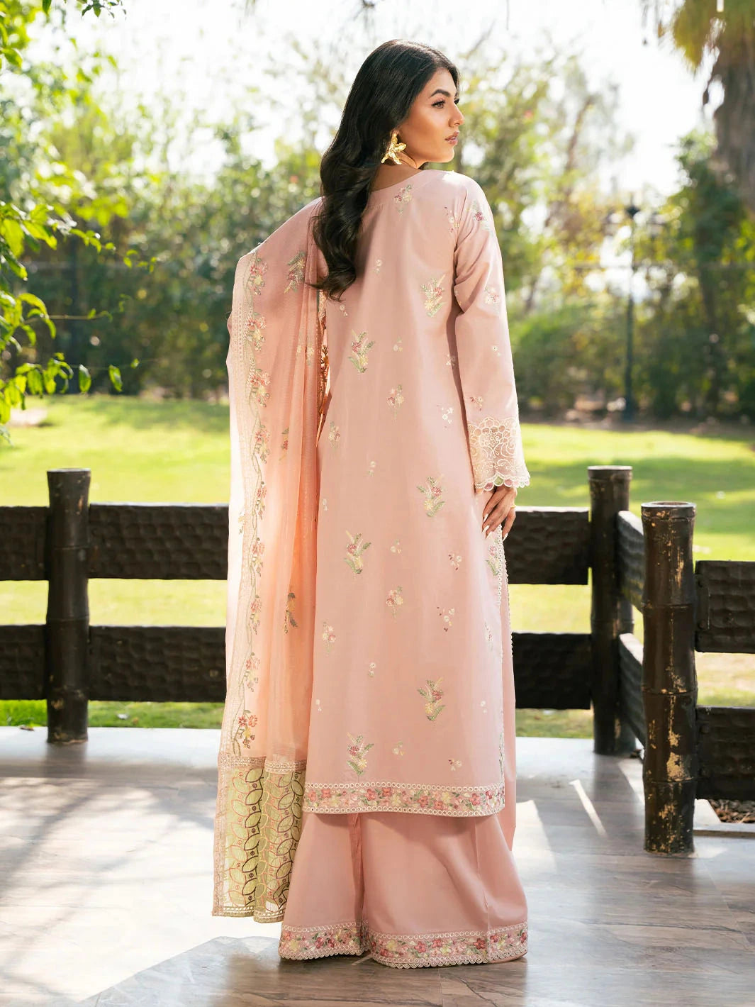 Zara Shajahan - 3PC Luxury Lawn Embroidered Suit